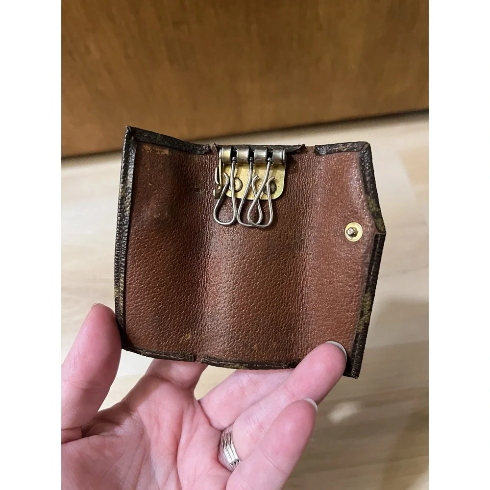 Authentic Louis Vuitton Key Case Monogram Vintage 80's 3 Key Ring Small Snap - Picture 3 of 8